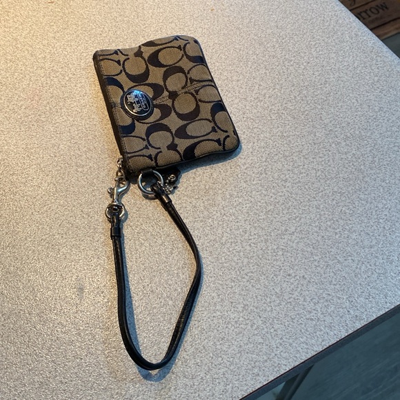 Coach wristlet brown and black - Picture 2 of 5